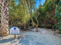 The Palm and Shell Captiva Island Private Luxury Home With Pool hot tu