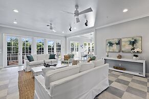 The Palm and Shell Captiva Island Private Luxury Home With Pool hot tu