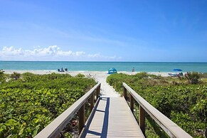 Sundial Beach Resort by Dream Vacation Rentals