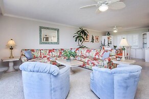 Sundial Beach Resort by Dream Vacation Rentals