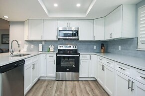 Sundial Beach Resort by Dream Vacation Rentals