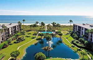 Sundial Beach Resort by Dream Vacation Rentals