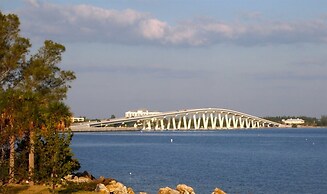 Sundial Beach Resort by Dream Vacation Rentals