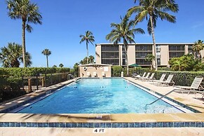 Sundial Beach Resort by Dream Vacation Rentals