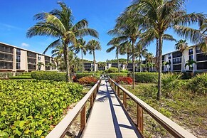 Sundial Beach Resort by Dream Vacation Rentals