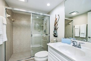 Sundial Beach Resort by Dream Vacation Rentals