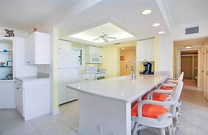 Sundial Beach Resort by Dream Vacation Rentals