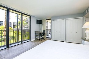 Sundial Beach Resort by Dream Vacation Rentals