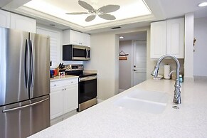 Sundial Beach Resort by Dream Vacation Rentals