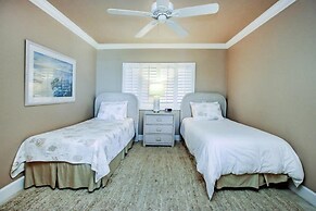 Sundial Beach Resort by Dream Vacation Rentals