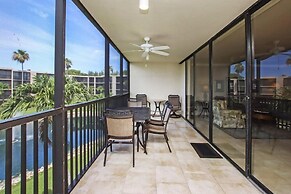 Sundial Beach Resort by Dream Vacation Rentals