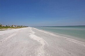 Sundial Beach Resort by Dream Vacation Rentals