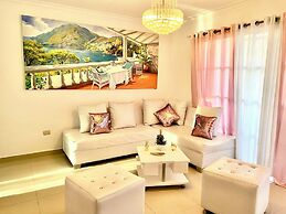 Inviting 3-bedroom Apt in Santo Domingo!