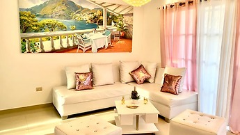 Inviting 3-bedroom Apt in Santo Domingo!
