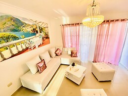 Inviting 3-bedroom Apt in Santo Domingo!