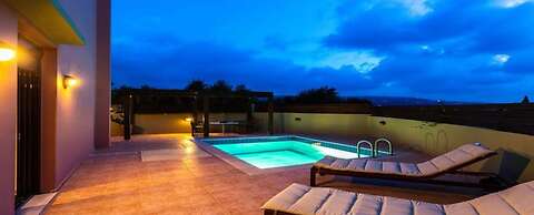 Loutra-one Bedroom Apartment