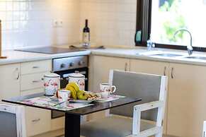 Loutra-one Bedroom Apartment