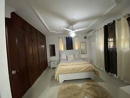 Cozy 3-bedroom Apartment in Santo Domingo!