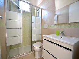 Charming Apartment In Central Location With Air Conditioning, Pets