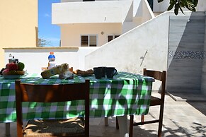 Charming Apartment In Central Location With Air Conditioning, Pets