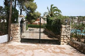 Amazing Villa With Views, Fantastic Bbq Dining Large Pool Area