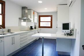 Amazing Villa With Views, Fantastic Bbq Dining Large Pool Area