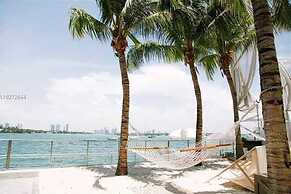 High Floor Studio 1100 Condo Hotel