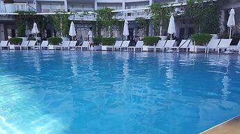 High Floor Studio 1100 Condo Hotel