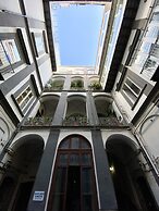 Cache-nez, Piazza Dante Napoli