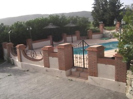 Villa Minerva With Views of the Serrania de Ronda