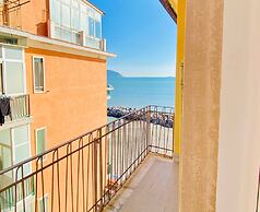 Cosy Flat with Sea View Balcony