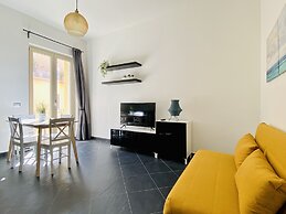 Cosy Flat with Sea View Balcony