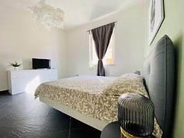 Cosy Flat with Sea View Balcony