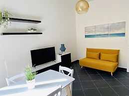 Cosy Flat with Sea View Balcony