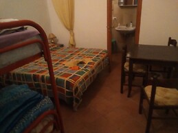 Room-large Triple Room for max 3 People