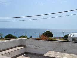 Lovely Holiday Apartment Quadrilocale Con Vista Mare Pt51 With Terrace
