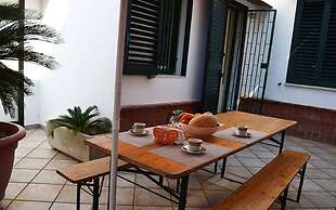 Lovely Holiday Apartment Quadrilocale Con Vista Mare Pt51 With Terrace