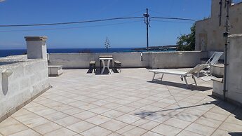 Lovely Holiday Apartment Quadrilocale Con Vista Mare Pt51 With Terrace