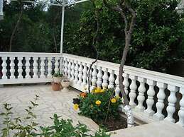 Romantic Apartment With Sea View Vinišće, Dalmatia