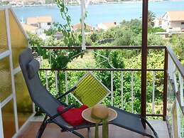 Romantic Apartment With Sea View Vinišće, Dalmatia