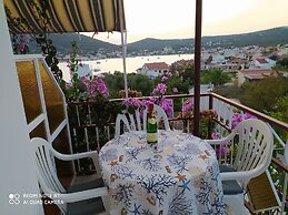 Romantic Apartment With Sea View Vinišće, Dalmatia