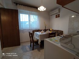 Romantic Apartment With Sea View Vinišće, Dalmatia
