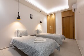 Correeira Luxury Residence T2 E - Albufeira, Pools, Wifi, Bbq, Beach