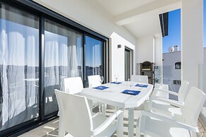 Correeira Luxury Residence T2 D - Albufeira, Pools, Wifi, Bbq, Beach