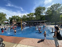 Room-7 Private Room With Jacuzzi, Massag