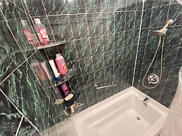 Room-7 Private Room With Jacuzzi, Massag