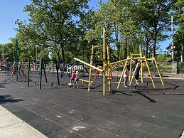 Room-7 Private Room With Jacuzzi, Massag