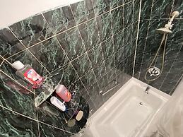 Room-7 Private Room With Jacuzzi, Massag