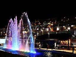 Spacious Apartment With Jacuzzi and Pool Access