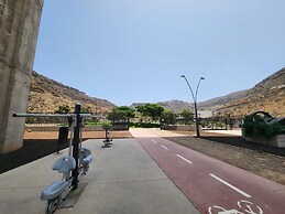 Spacious Apartment With Jacuzzi and Pool Access